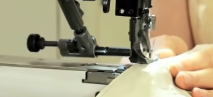 Túi Louis Vuitton luôn có số đường chỉ khâu như nhau ở cùng một vị trí trên những chiếc túi cùng loại.