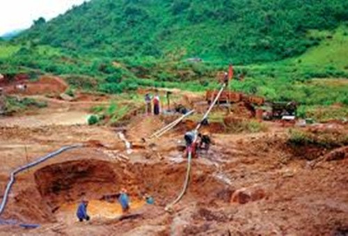 Ước tính có khoảng 1.000 mỏ khai thác đá quý ở Mogok. Ảnh: Myanmar.