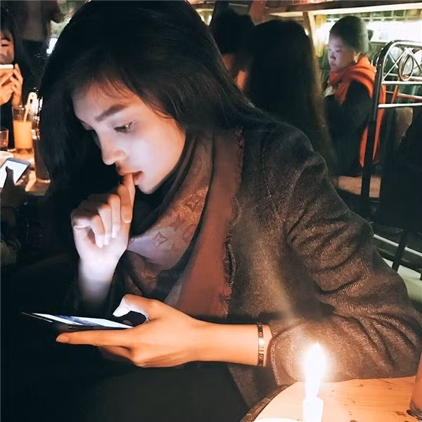 Vòng đeo tay Cartier có giá 6.600 USD (khoảng gần 150 triệu đồng). Ảnh: Thegioitre.