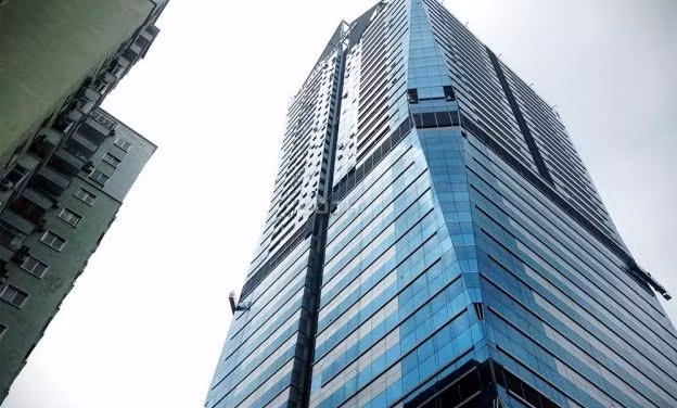 Tuy nhiên, do thiếu vốn trong quá trình triển khai nên HUD Tower không thể hoàn thiện đúng kế hoạch. Ảnh: Dothi.