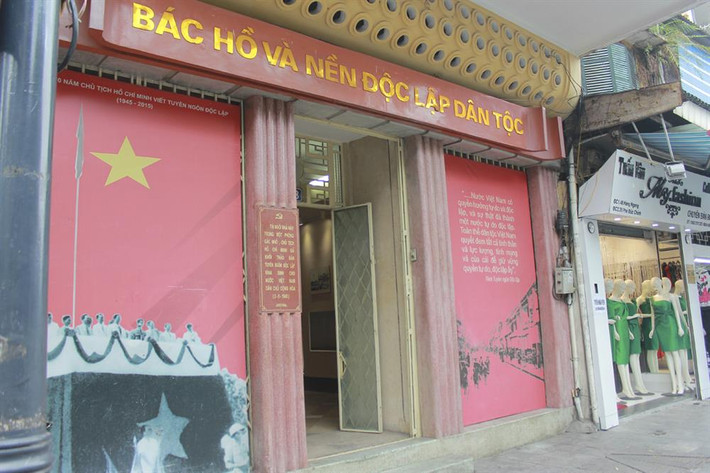 Sau này, ngôi nhà 48 Hàng Ngang được gia đình cụ Trịnh Văn Bô hiến tặng cho Nhà nước và trở thành một di tích lịch sử. Ảnh: Saostar.