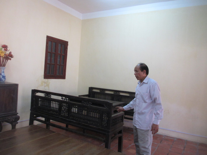 Bộ trường kỷ là nơi Bác Hồ ngồi làm việc. Ảnh: Người đưa tin.