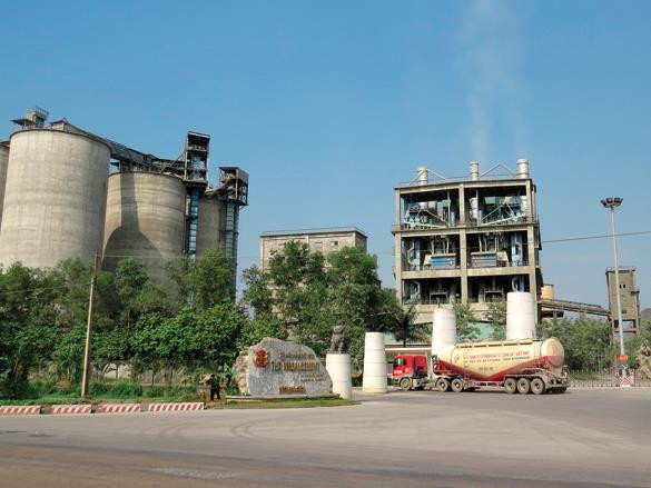 Đến hết 2017, xi măng Hạ Long còn lỗ tới hơn 3.600 tỷ đồng, dẫn tới vốn chủ sở hữu bị âm tới hơn 2.200 tỷ đồng. Như vậy, công ty bị mất cân đối và mất an toàn về tài chính nghiêm trọng, khó khăn trong việc cân đối dòng tiền để trả nợ trong những năm tiếp theo. Ảnh: Vicem.