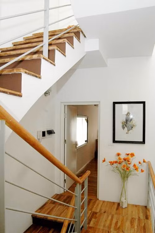 Không gian phía trên và dưới đều nhận ánh sáng tối đa.