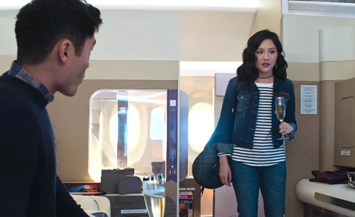 Với khoang hạng sang, cả hai được hưởng nhiều dịch vụ đặc biệt với quầy bar tách biệt. Ảnh: Simple Flying.