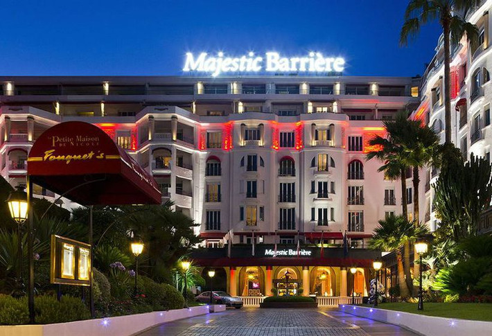 Khách sạn có 349 phòng và 84 dãy phòng, trong đó có hai căn hộ penthouse. Ảnh: Expedia.