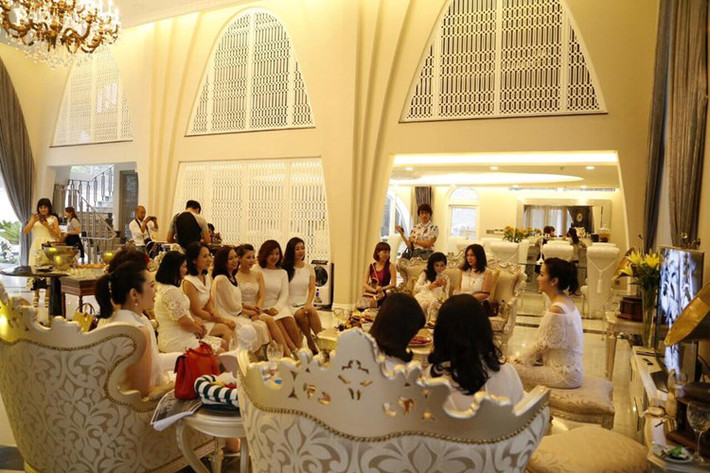 Biệt thự của Giáng My được trang hoàng theo phong cách châu Âu. Ảnh: Facebook Giáng My.