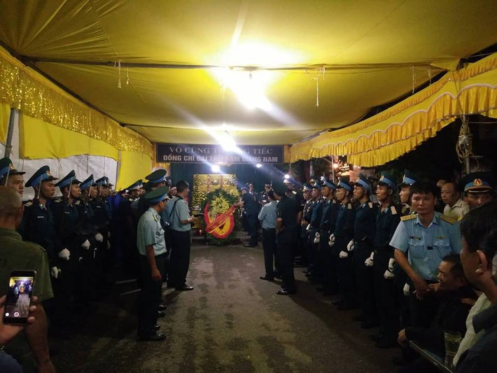 Đây là thời gian cuối cùng, phi công Phạm Giang Nam được ở trong căn nhà đã gắn bó từ thuở ấu thơ, và "nằm" trong vòng tay yêu thương của gia đình, đồng đội. 