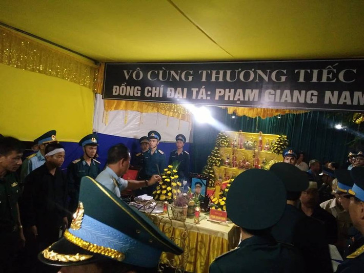 Ngày mai, Đại tá Phạm Giang Nam sẽ nằm vĩnh viên trong lòng đất mẹ quê hương, anh sẽ hóa cánh chim tiếp tục giang cánh bay mãi không mỏi trên bầu trời đất Việt.