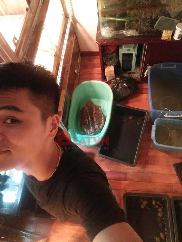 Với những cô gái theo dõi bài chia sẻ của Xuân Kiên đều ghi lại cả nhận rằng, chẳng ai muốn yêu một chàng trai có đam mê kì quái thế này. Nhưng bên cạnh đó, nhiều chàng tỏ ra thích thú và khen Kiên dũng cảm, dám vượt qua tình cảm để theo đuổi đam mê của mình.