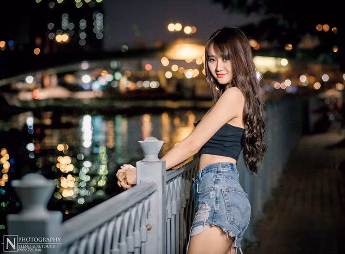 Dù được biết đến với những bộ ảnh thời trang nhưng phải mãi tới khi cho đăng tải 4 bức ảnh vừa qua, cái tên Bảo Quỳnh mới thực sự có sức lan tỏa trong cộng đồng mạng cũng như giới trẻ tại Sài thành.