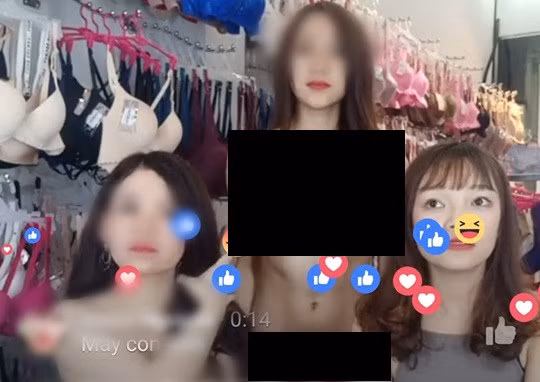 Ảnh cắt clip. Điều đáng nói ở đây, thông thường khi livestream những mặt hàng nhạy cảm như đồ lót các nhà bán hàng sẽ thường sử dụng ma-nơ-canh để thử sản phẩm nhưng ở đây, nhóm 3 cô gái trên đã sử dụng người thật để mặc sản phẩm của mình đang bán. Chưa dừng lại ở đó, thi thoảng cô gái không quên trò chuyện, tư vấn cho khách hàng về size, kiểu dáng sao cho phù hợp nhất nhưng với chất giọng rất đò đưa, lả lơi. Chỉ ít lâu sau khi phát sóng, clip livestream đã thu hút được 276 nghìn lượt xem, hơn 2 nghìn lượt chia sẻ và hơn 11 nghìn bình luận. Trong đó những người mua hàng thì ít mà số người tò mò vào xem "trình diễn" đồ lót và lên tiếng vì thấy phản cảm, PR sản phẩm lố bịch, không thể chấp nhận được và chỉ trích không tiếc lời.