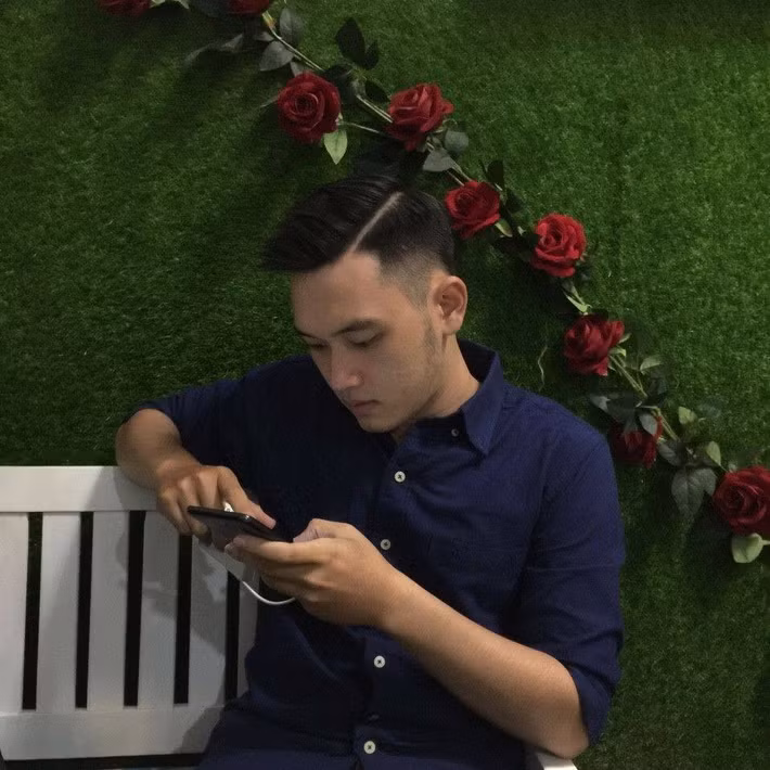 Nhiều người bất ngờ với anh chàng shipper nhưng da trắng mịn như con gái của Trà Duy và còn nghiêng ngả hơn nữa khi biết cậu bạn này còn sở hữu tài năng nhảy hiphop.