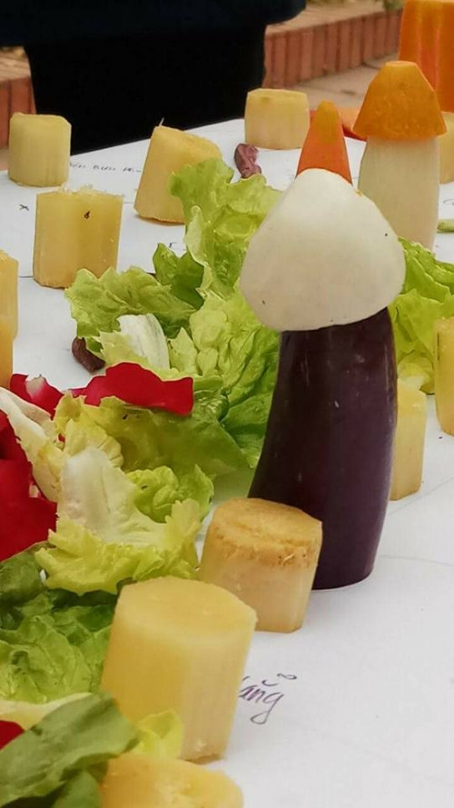 Được biết những hình ảnh trên được ghi lại tại trường THPT Tuệ Tĩnh (Hải Dương) trong ngày 26/3 vừa qua.