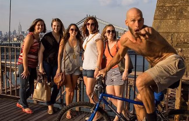 Chụp ảnh phải "ngầu" như tôi nè.