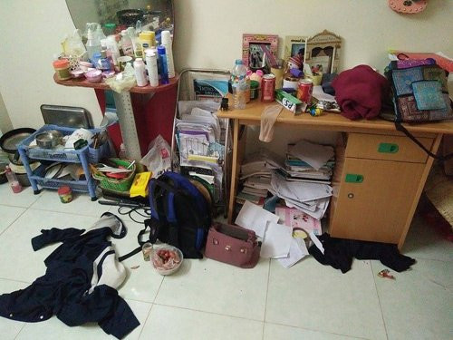 Nhìn những cảnh tượng căn phòng nữ sinh như này, liệu có anh chàng nào muốn yêu hay xa hơn là lấy về làm vợ.