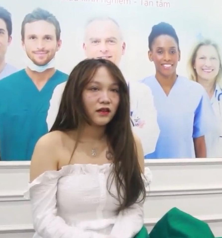 Có lẽ nhiều người chỉ biết đến nữ stream Hera Kiều Anh với những bức ảnh khoe khuôn mặt ưa nhìn không tì vết cùng với thân hình vô cùng nuột nà. Nhưng khi những hình ảnh tàn tạ của cô nàng này được "lên sóng" khiến nhiều người bất ngờ.