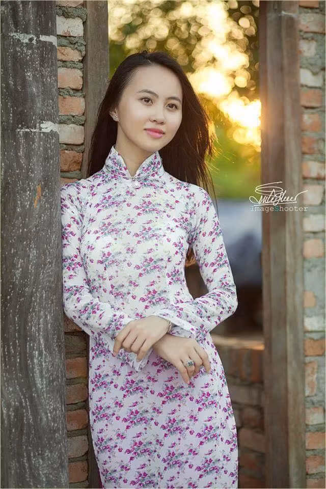 Anh Túc chủ động chia sẻ các kinh nghiệm tập luyện trên trang cá nhân, sau đó vào Sài Gòn học lấy bằng huấn luyện viên thể hình của Liên đoàn thể hình và cử tạ Việt Nam. Cô nàng này trở thành học viên nữ xuất sắc duy nhất của khóa.