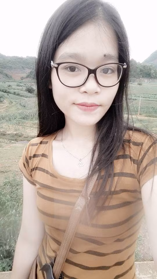 Sau khoảng 3 tháng Lệ giảm được gần 20kg và việc diện áo dài với Nhật Lệ không còn là nỗi lo khiến cô bạn mất ăn mất ngủ nữa.