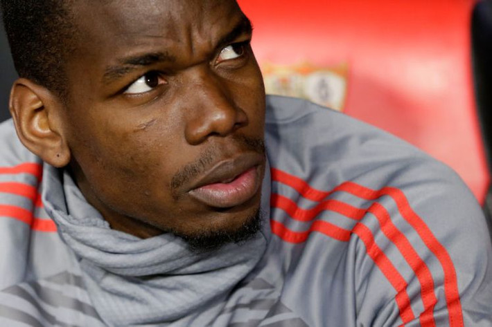 Theo Mirror, người đại diện Mino Raiola đang nỗ lực tìm đường đưa Paul Pogba rời khỏi M.U. Ảnh: Mirror