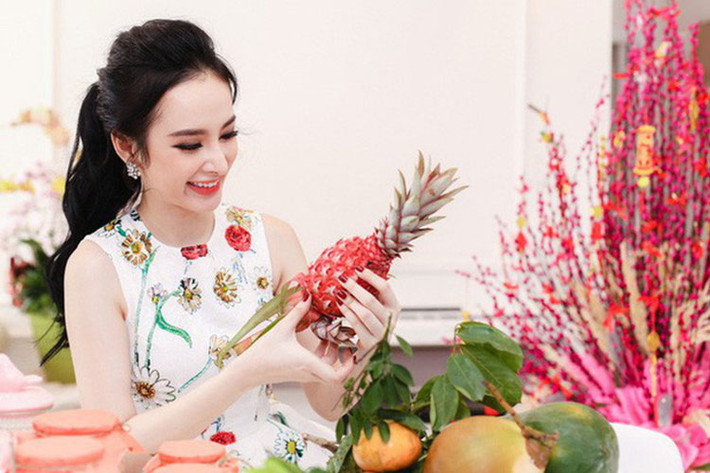 Angela Phương Trinh thích được tự tay chăm sóc nhà cửa.