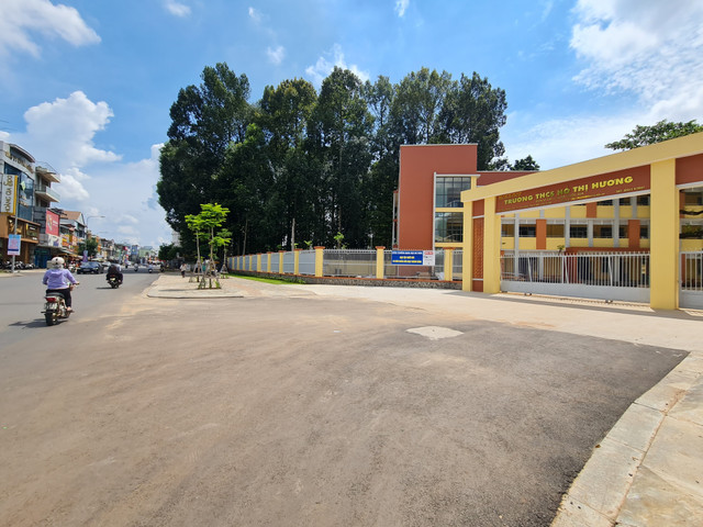 TP.Long Khánh - Đồng Nai: Điều chỉnh đường Hùng Vương chỉ một doanh nghiệp dự thầu - Hình 3 TP.Long Khanh - Dong Nai: Dieu chinh duong Hung Vuong chi mot doanh nghiep du thau-Hinh-3