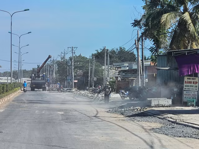 Tay Ninh: Can canh DA Tham nhua duong 30/4 huyen Tan Bien-Hinh-5