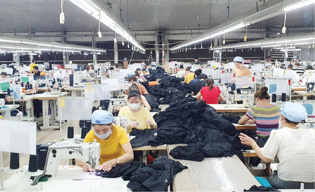 Cổ phiếu “trà đá” Dệt may Huế lập đỉnh ngay sau tin chia cổ tức - Hình 2 Co phieu “tra da” Det may Hue lap dinh ngay sau tin chia co tuc-Hinh-2