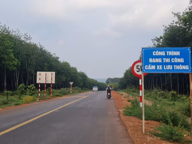 Nha thau tu van quen mat cua BQLDA huyen Thong Nhat?