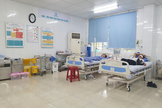 Hơn 20 khách du lịch phải nhập viện nghi ngộ độc thực phẩm ở Đà Nẵng Hon 20 khach du lich phai nhap vien nghi ngo doc thuc pham o Da Nang