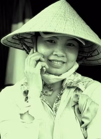 Chị Dân thời con gái. Chị Dân thời con gái.