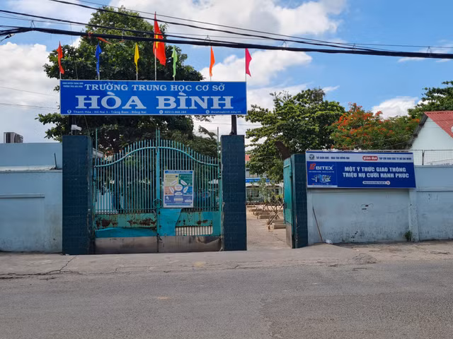 Dong Nai: Vi sao Du an Truong THCS Hoa Binh chi dinh ca 7 goi thau?