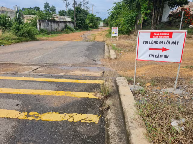 Dong Nai: Duong Khu Nung noi dai thi cong khong dam bao an toan?-Hinh-4
