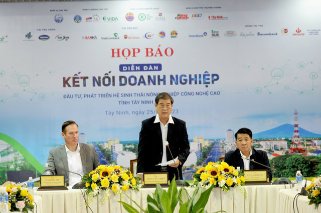 Tây Ninh: Kết nối doanh nghiệp đầu tư, phát triển nông nghiệp công nghệ cao Tay Ninh: Ket noi doanh nghiep dau tu, phat trien nong nghiep cong nghe cao