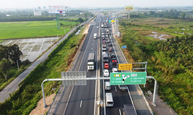 CII: Lợi nhuận quý 2/2024 tăng nhờ cao tốc Trung Lương - Mỹ Thuận CII: Loi nhuan quy 2/2024 tang nho cao toc Trung Luong - My Thuan