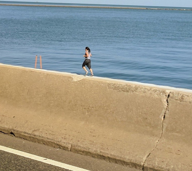 Loạt khoảnh khắc độc lạ bắt đúng thời điểm đến khó tin - Hình 3 Loat khoanh khac doc la bat dung thoi diem den kho tin-Hinh-3