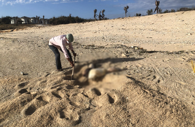 Phát hiện 1 phần thi thể phụ nữ ở biển Ninh Thuận Phat hien 1 phan thi the phu nu o bien Ninh Thuan