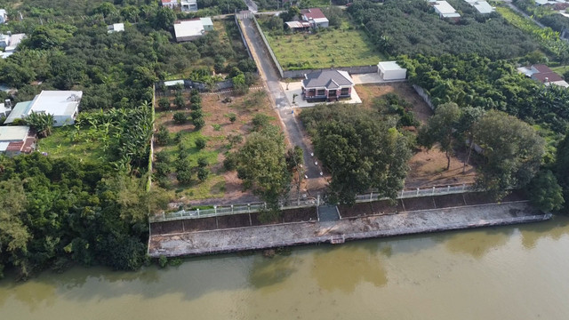 Vĩnh Cửu (Đồng Nai): Khu đất Đặng Gia Viên có phần xây dựng kè lấn sông - Hình 3 Vinh Cuu (Dong Nai): Khu dat Dang Gia Vien co phan xay dung ke lan song-Hinh-3