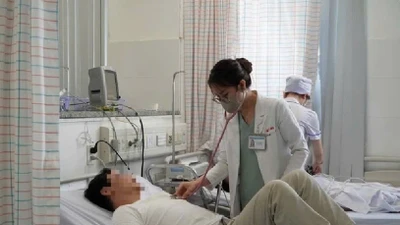 Một số bệnh nhân phải nhập viện để theo dõi.