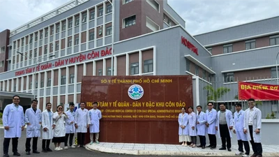 Các bác sĩ chuyên khoa của các bệnh viện đa khoa, chuyên khoa Thành phố sẵn sàng luân phiên đến Côn Đảo công tác.