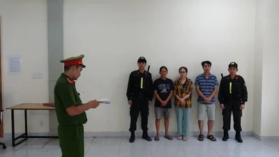 Nhóm Oanh, Hoa và Vinh bị Công an TP HCM bắt giữ