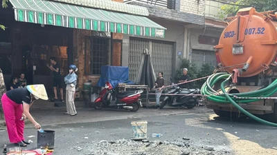 Hiện trường vụ tai nạn lao động làm 2 công nhân tử vong.