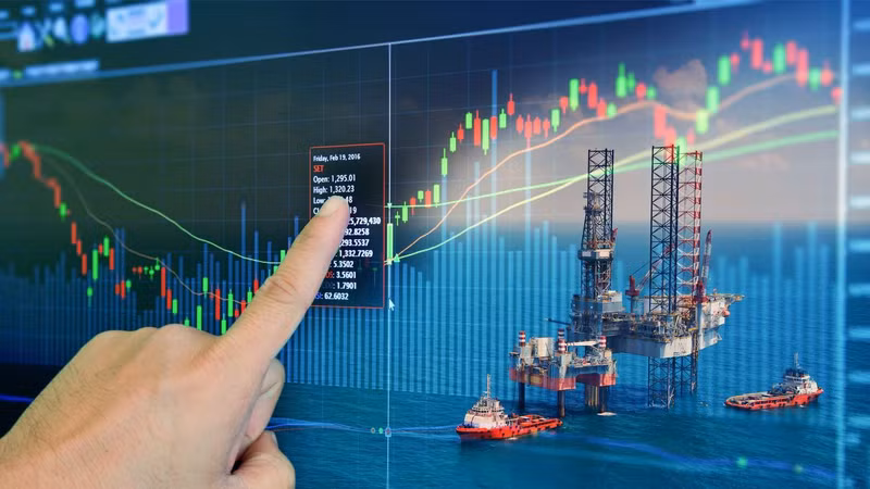 72 giờ đóng mở eo biển Hormuz: Giá dầu đảo chiều, 20.000 thủy thủ kẹt