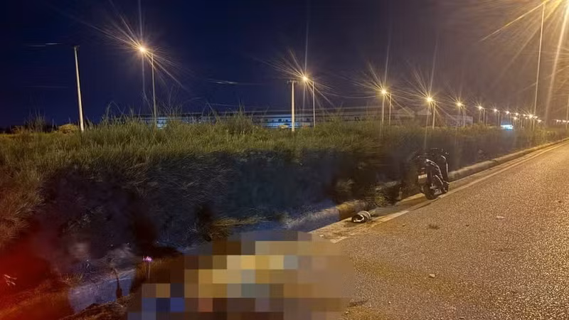 Gia Lai: 2 thanh niên điều khiển xe máy tử vong lúc rạng sáng