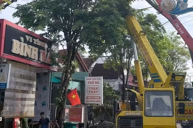 Gãy cần bơm bê tông gây thương vong tại Gia Lai