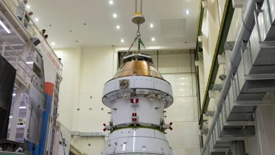 NASA hoãn Artemis 2 phút chót do sự cố rò rỉ nhiên liệu