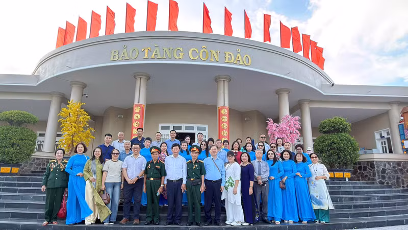 Liên hiệp hội Việt Nam tri ân Người có công tại Côn Đảo