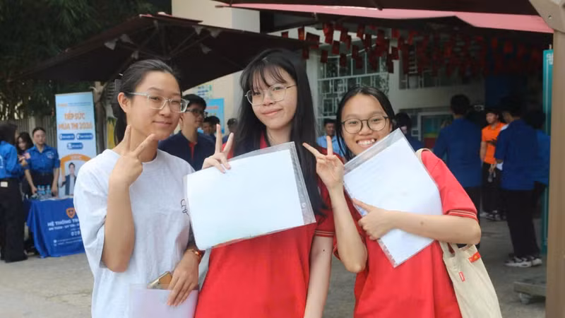 Thí sinh tự tin trước thi Ngữ văn: Không học tủ, chuẩn bị toàn diện
