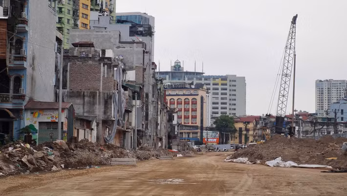 Dự án Vành đai 1 đoạn Hoàng Cầu – Voi Phục được xem là một trong những trục giao thông quan trọng của Hà Nội, góp phần giảm tải áp lực nội đô. Nhưng nếu tình trạng xây dựng tự phát tiếp diễn, mục tiêu chỉnh trang đô thị sẽ bị ảnh hưởng đáng kể.