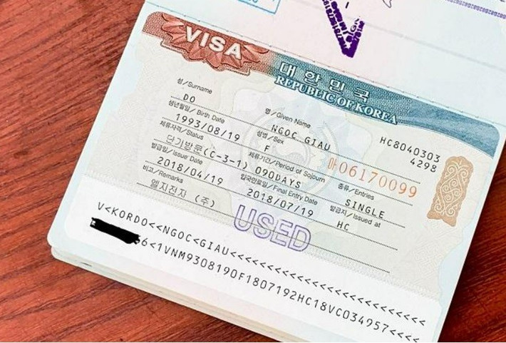 Một trong những điểm đáng chú ý là đề xuất cấp visa nhập cảnh nhiều lần thời hạn lên tới 10 năm cho du khách đến từ các đô thị lớn của Việt Nam và Trung Quốc. Nếu được triển khai, chính sách này không chỉ tạo thuận lợi cho việc đi lại mà còn góp phần kích thích nhu cầu du lịch, công tác và giao thương. Ảnh Topvisa